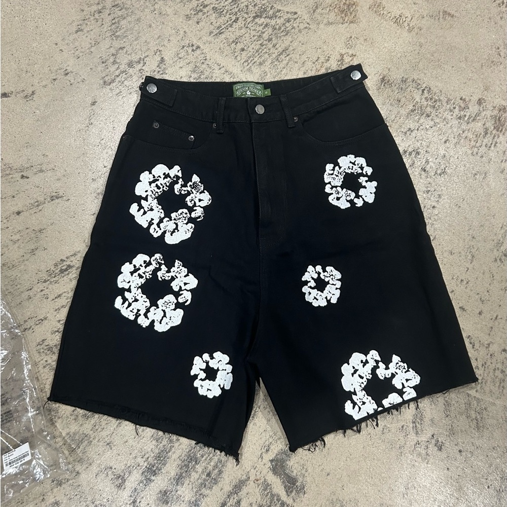 Denim Tear Cotton Wreath Jean Shorts Black